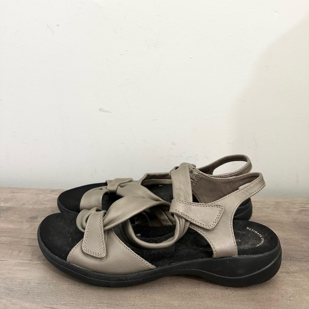 Clarks Collection Soft Cushion Sz 11 M Metallic Bronze Strappy Sandal